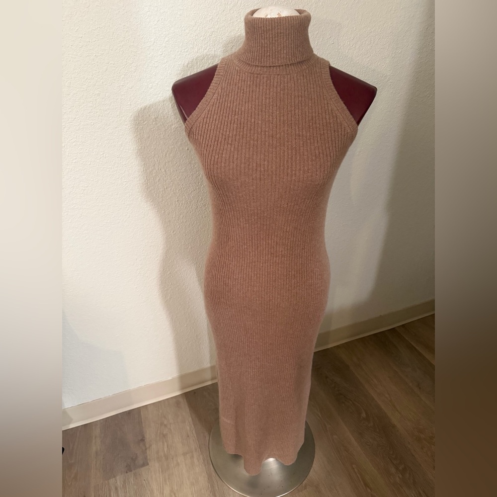 House of Harlow 1960 Tan Cashmere Maxi Dress size Small - Picture 2 of 8